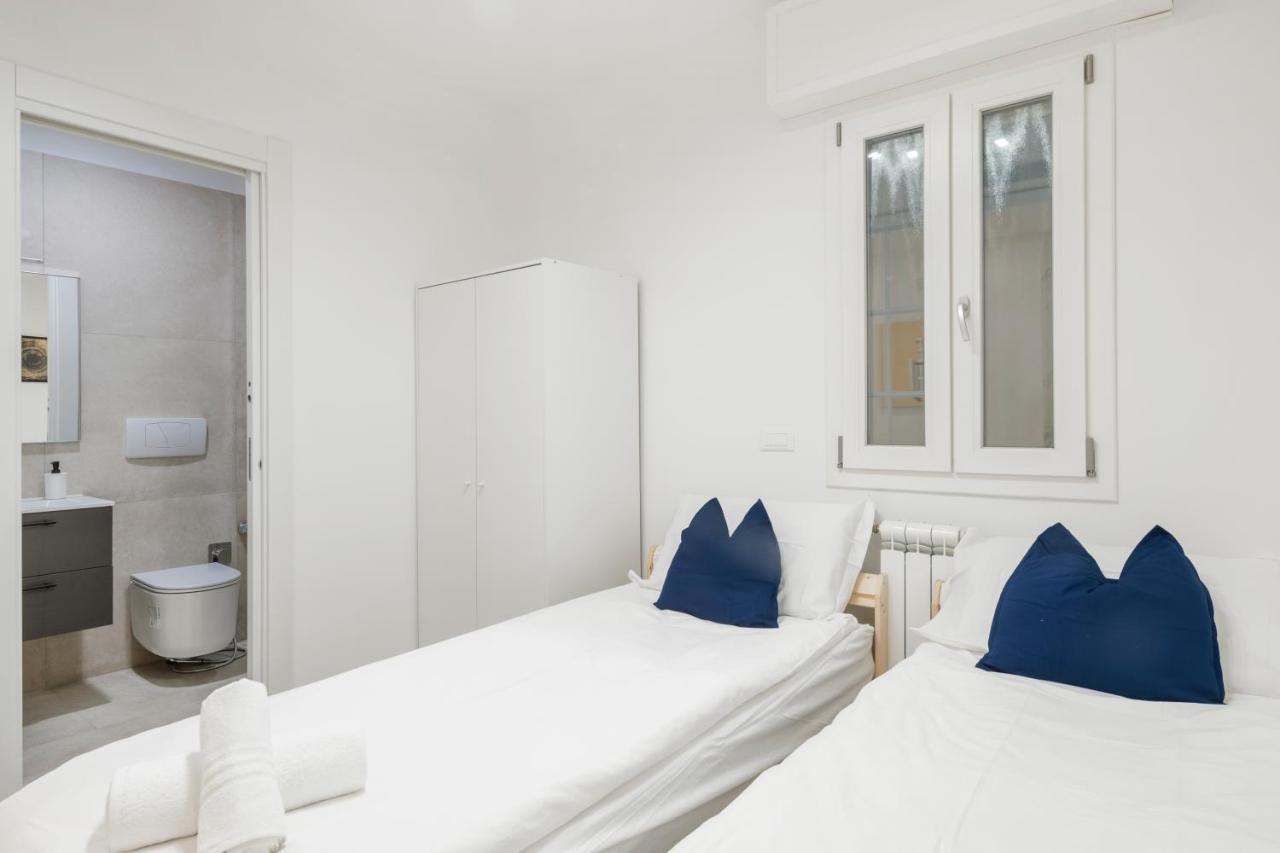 Easystayrome 10 Pax 3 Baths 1 Min From Metro Exterior photo